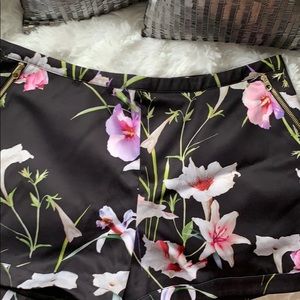 Ted Baker black floral shorts Size 4 (US10)